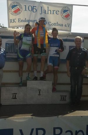 Romy Kasper (Boels-Dolmans) vor Stefanie Paul (Stuttgart) und Wiebke Rodieck (Koga Ladies) Foto: Michael Deines (Bild: 2/2)