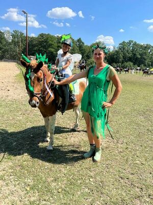 Hailey Danielle Schuhart auf Brylant