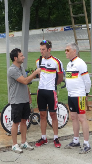 Im Interview mit Frank Schneider für den Forster Stadtkanal (Bild: 8/9)