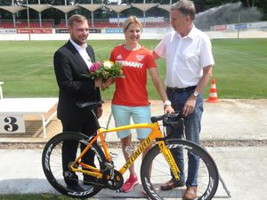 Stadt und Verein wünschen viel Erfolg (Bild: 2/7)