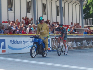 Stefan Schäfer im Ziel, Foto: Helmut P. Fleischhauer