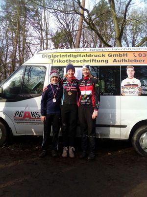 Die Siegerinnen U 15 - Alina Schlender, Tilla Geisler, Miriam Piesker