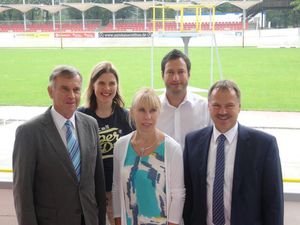 Gerd Suschowk, Romy Kasper, Heike Korittke, Frank Schneider, Reinhard Lehmann v.li. (Bild: 4/5)