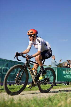 Romy beim Gravelrennen (Bild: 2/2)