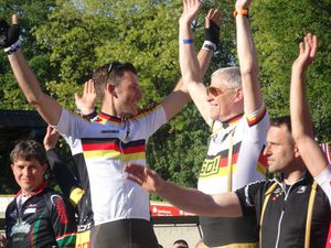 Freude über Sieg - Stefan Schäfer und Peter Bäuerlein