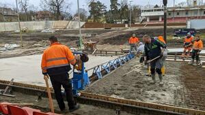 Erste Betonplatte am 23.03.2023 (Bild: 2/6)