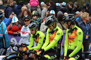 Romy entspannt am Start in Belgien