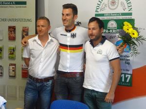 Gratulation an Stefan Schäfer zum Deutschen Meister der Steher (Bild: 1/2)