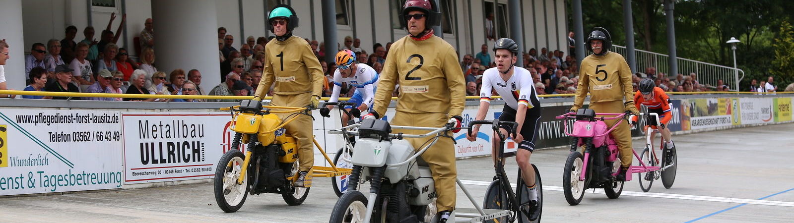 Steherrennen im Rad- und Reitstadion